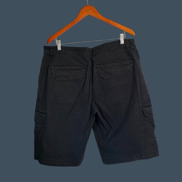 Akademiks Mens Black Cargo Shorts Size 40 Cotton/Spandex with Multiple Pockets & - Picture 2 of 6